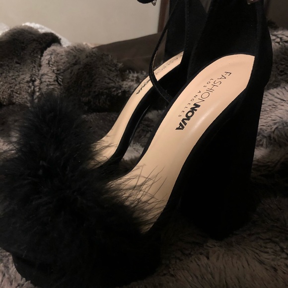 HIGH HEELS WITH FUR and platform ✨ - Picture 1 of 2